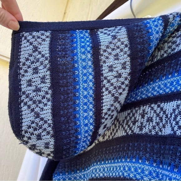St John’s Bay Blue Patterned Cardigan with Hood, Size Small - Picture 7 of 8